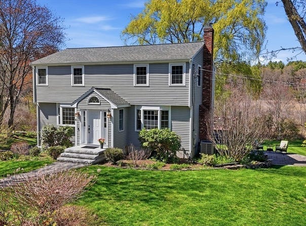4 Meadowbrook Rd, Acton, MA 01720