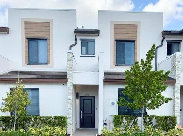 21108 NE 8th Ave, Miami, FL 33179