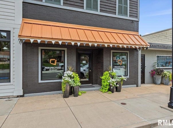 112 S 6TH Street, Petersburg, IL 62675