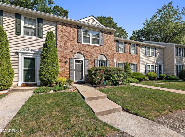 56 Shawnee Place, Galloway, NJ 08205