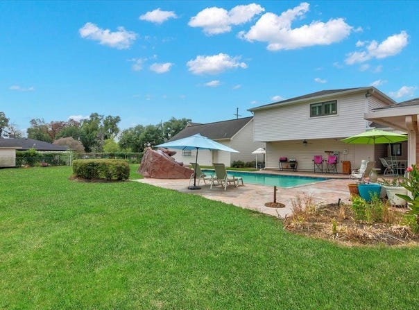 6385 Gladys, Beaumont, TX 77706