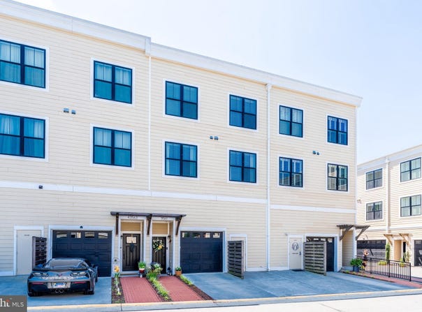 43561 MICHIGAN SQUARE, LEESBURG, VA 20176