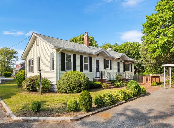 30 Terry Court, Hyannis, MA 02601