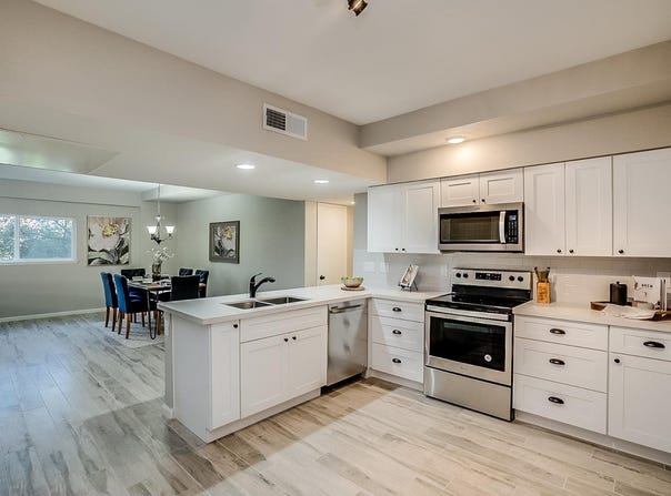 351 E Thomas Road, Phoenix, AZ 85012