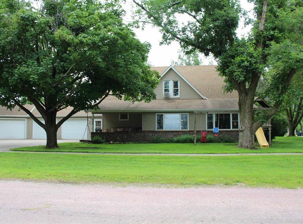 303 W 2nd Street, Everly, IA 51338