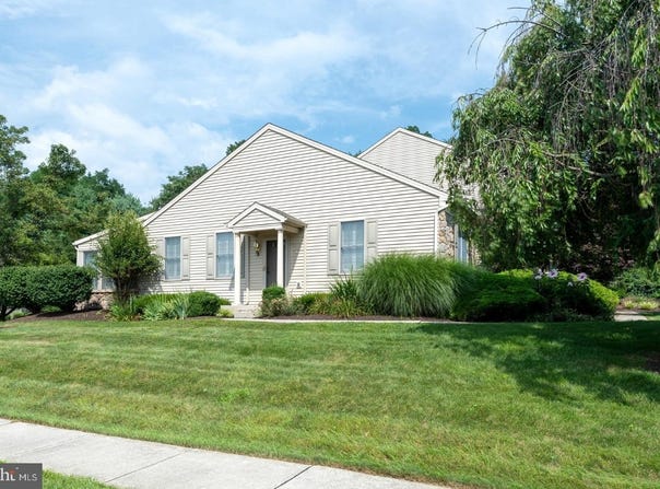 1001 SAINT ANDREWS COURT, MECHANICSBURG, PA 17050