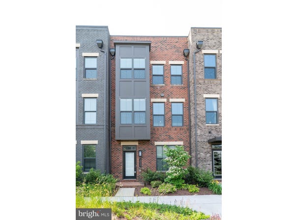 13039 HATTONTOWN SQUARE, HERNDON, VA 20171