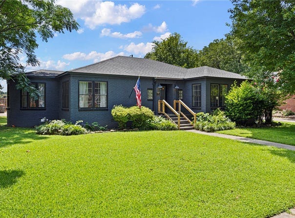 201 W 8th Street, Russellville, AR 72801
