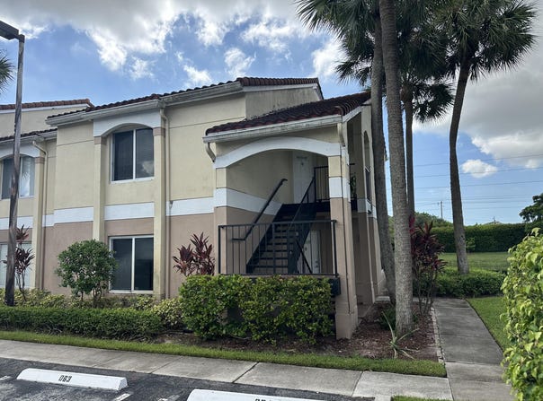 815 W Boynton Beach Boulevard, Boynton Beach, FL 33426