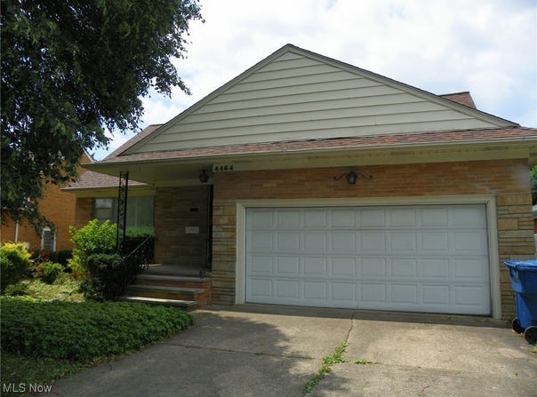 4464 W 224th Street, Fairview Park, OH 44126
