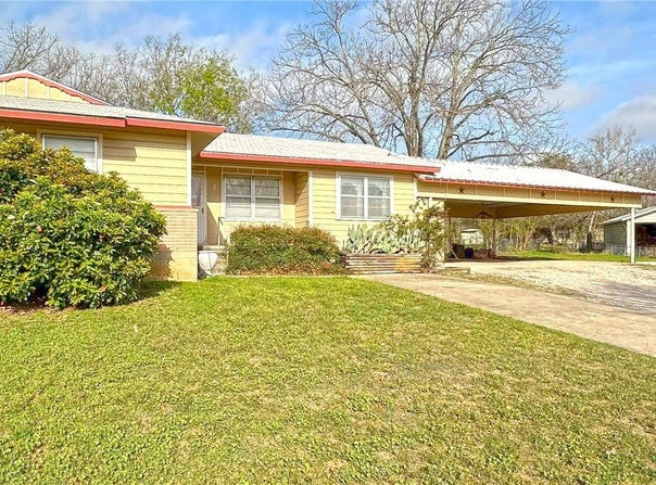 4 Picadilly Circle, Lampasas, TX 76550