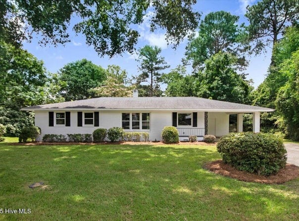 527 W College Street, Warsaw, NC 28398