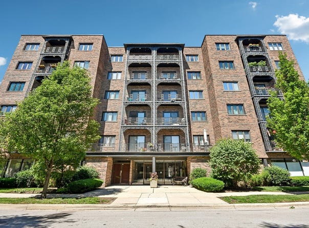 414 Clinton Place, River Forest, IL 60305