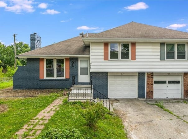 729 S CENTRAL Street, Olathe, KS 66061