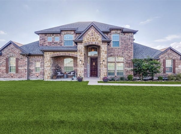 17055 Lochwood Lane, Forney, TX 75126