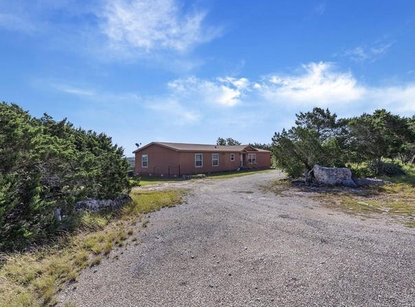 349 S Vine St, Kerrville, TX 78028