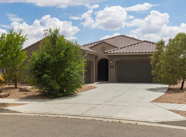 2729 KINGS CANYON Loop NE, Rio Rancho, NM 87144
