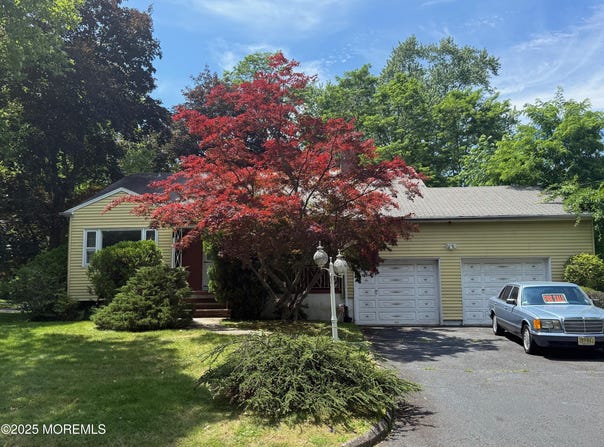 34 Woodbrook Circle, Westfield, NJ 07090