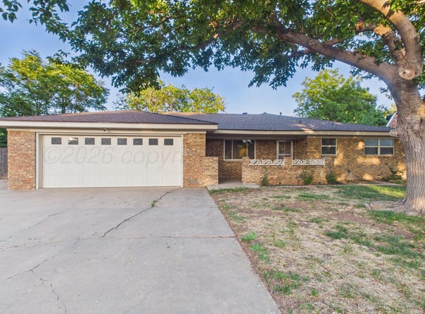 717 Phillips Drive, Dumas, TX 79029