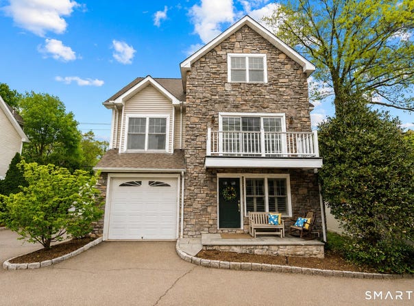 39 Maple Tree Avenue, Stamford, CT 06906