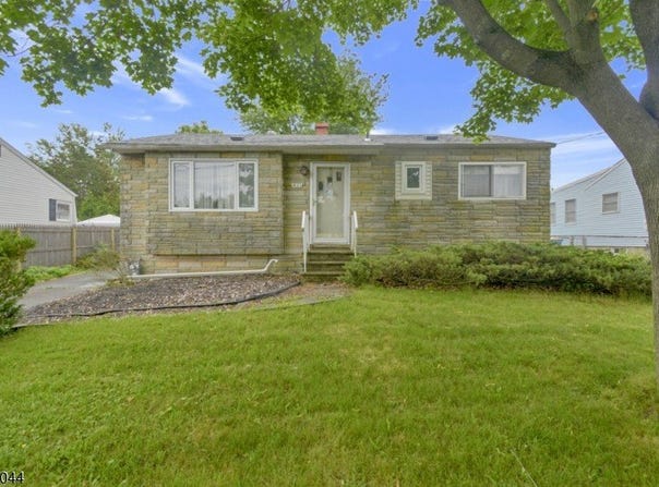 411 Harrison Ave, Manville Boro, NJ 08835-1919