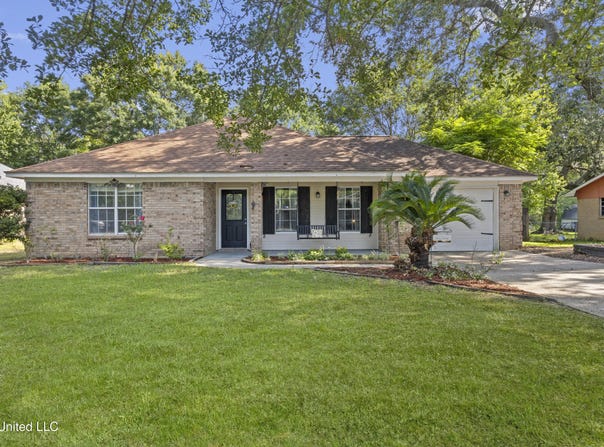 9104 Barnacle Boulevard, Ocean Springs, MS 39564