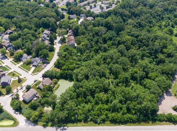 860 Quail Ridge Circle, Porter, IN 46304