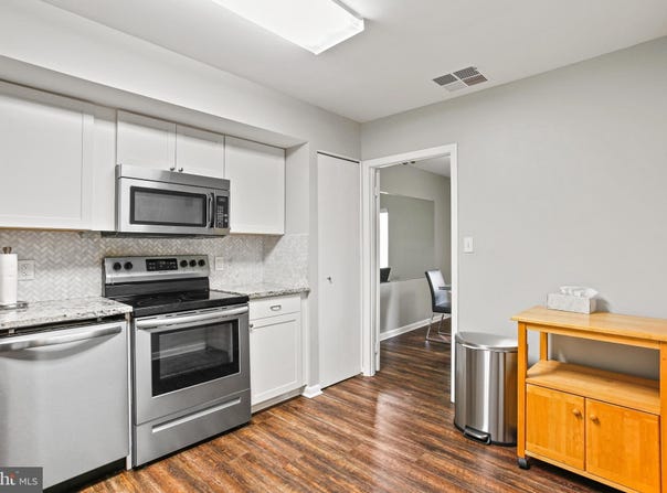 4 CANDLEMAKER COURT, BALTIMORE, MD 21208