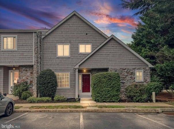 56 CONSTITUTION COURT, CHESTERBROOK, PA 19087