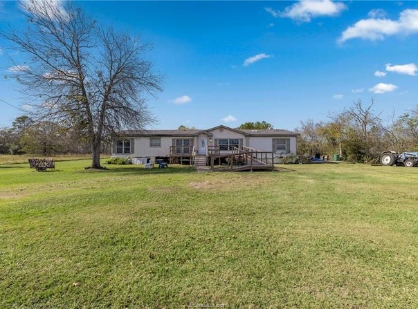 17 Wood Farm Rd, Huntsville, TX 77320