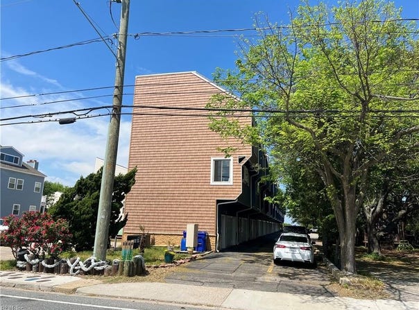 1262 W Ocean View Avenue, Norfolk, VA 23503