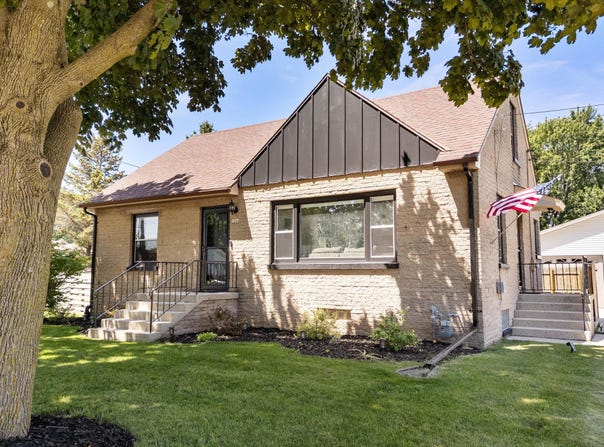 1244 Eisner Ave, Sheboygan, WI 53083