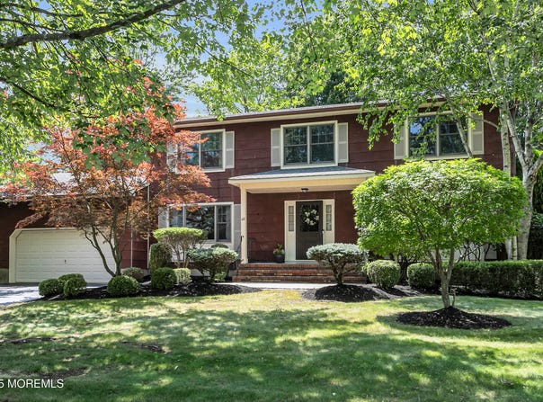 68 Rockwell Circle, Marlboro, NJ 07746