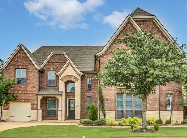 410 Aylesbury Court, Roanoke, TX 76262