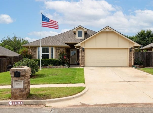 1604 Central Parkway, Norman, OK 73071