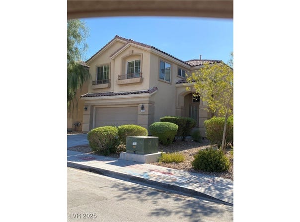 7439 S Pioneer Way, Las Vegas, NV 89113