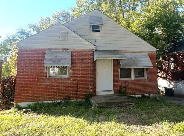 9823 Green Valley Drive, St Louis, MO 63136