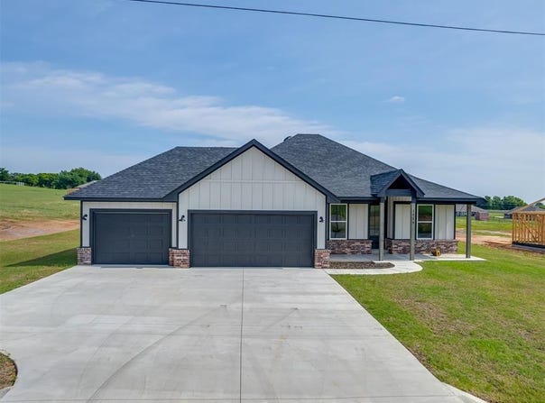 1918 Olive Avenue, Tuttle, OK 73089