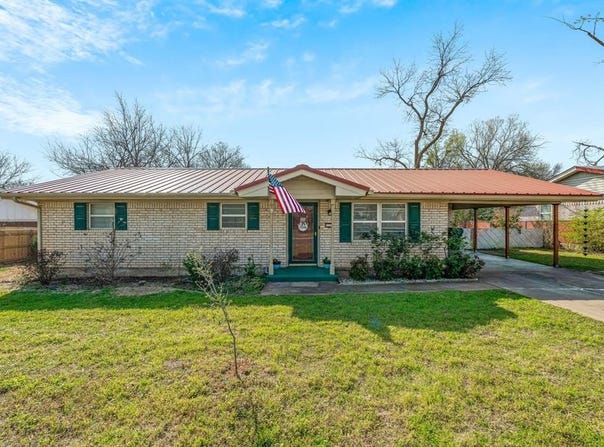 1080 W Park Street, Stephenville, TX 76401