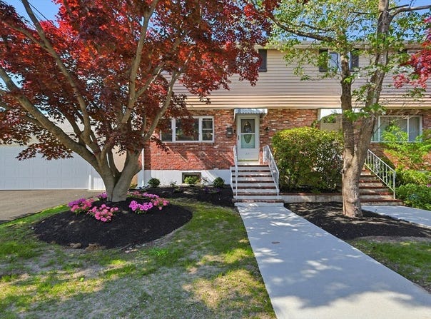 36 Raechel Rd, Randolph, MA 02368