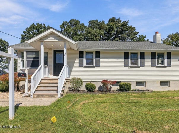 19 Tyndale Avenue, Monroe Twp, NJ 08831