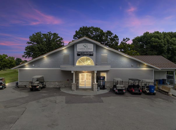 100 W Saddle, Portage, WI 53901