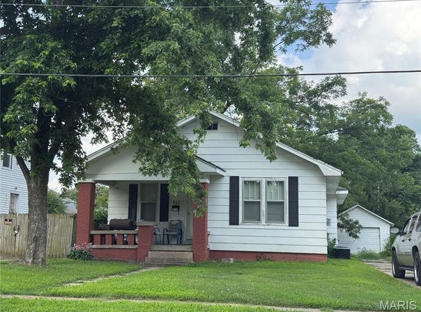 512 S New Madrid Street, Sikeston, MO 63801