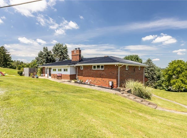 1526 Millers Run Rd, Mt Pleasant Twp, PA 15057