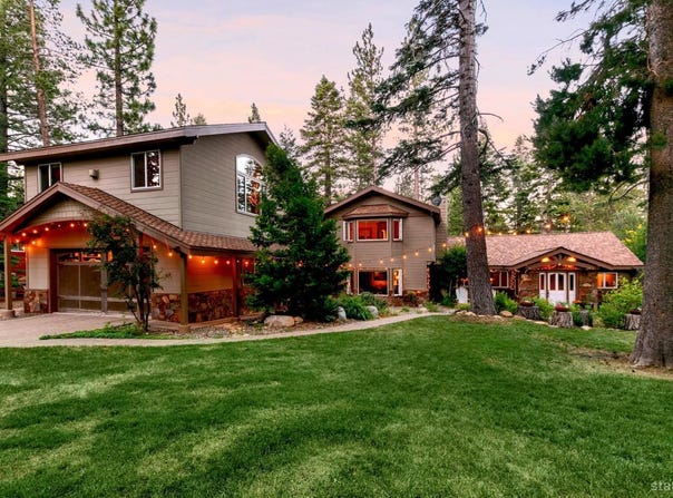 1879 Pima Street, South Lake Tahoe, CA 96150