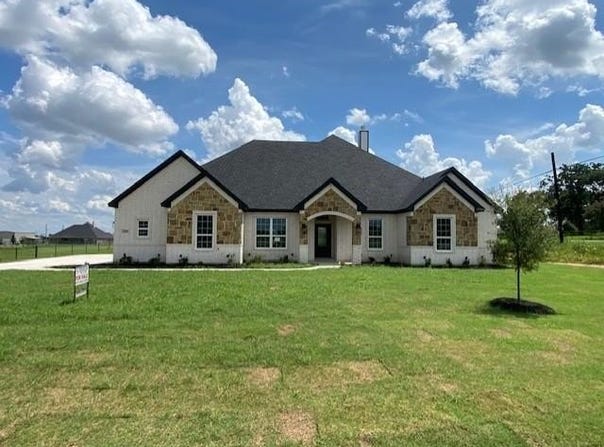 2000 Donna Court, Reno, TX 76020