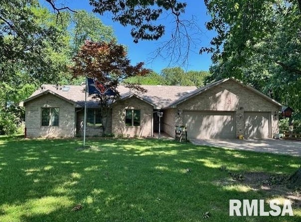 403 Timbercreek Drive, Jacksonville, IL 62650