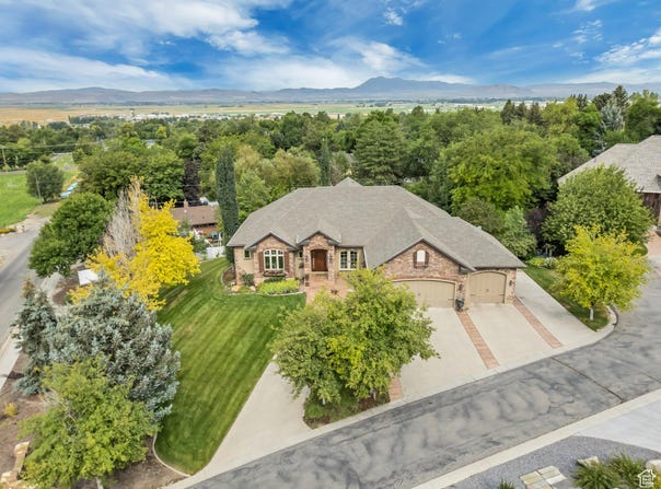531 E CENTER, Hyde Park, UT 84318