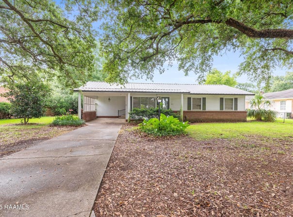 407 N Hebert Avenue, Kaplan, LA 70548