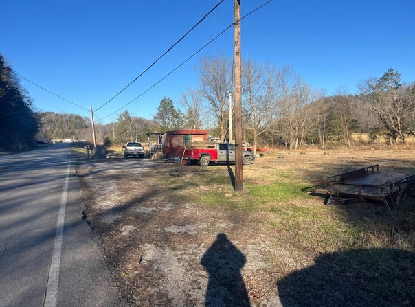 1556 Old Columbia Rd, Burkesville, KY 42717